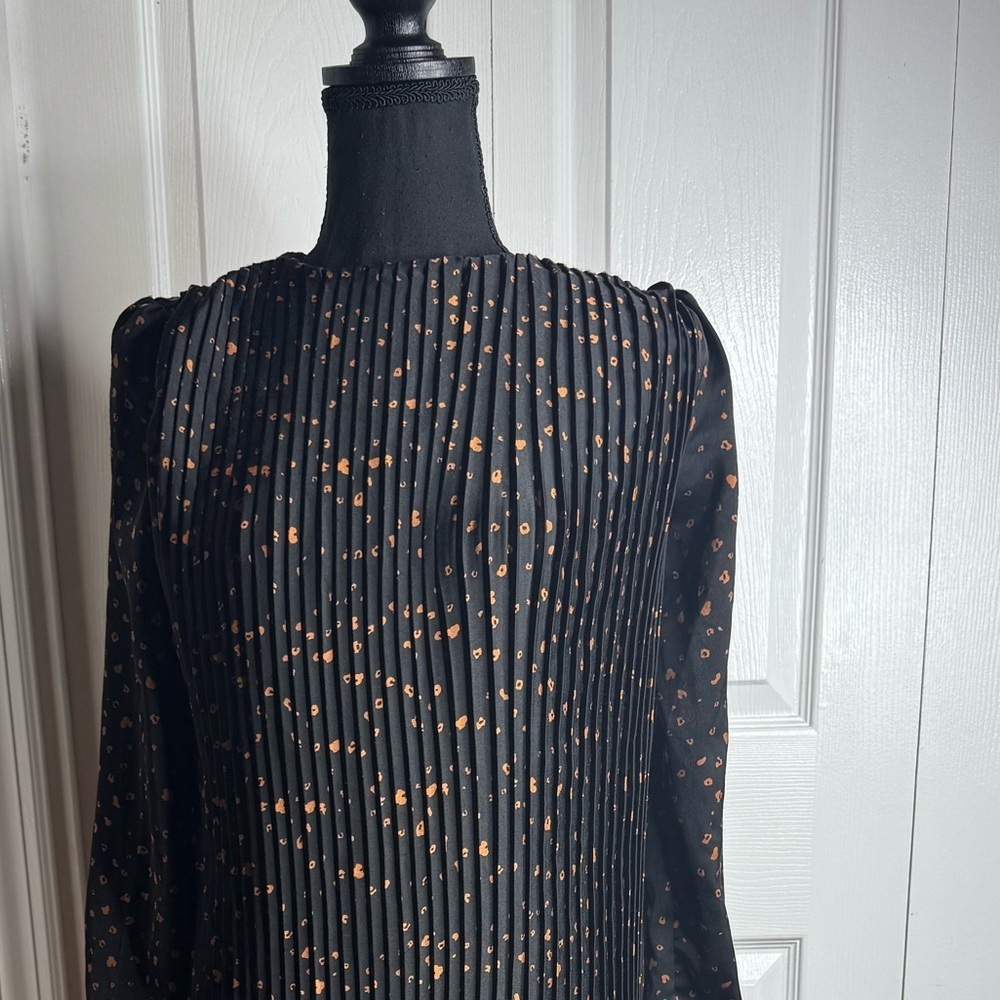 NOTE Black Pleated Polka Dot Midi Dress Long Sleeve Shift Style Sz XS - Picture 3 of 3